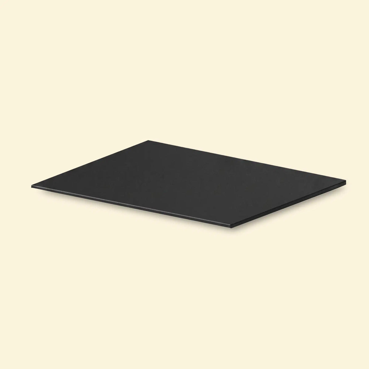 Schwarze Keramik-Arbeitsplatte für das Kamado-Modul Pilotis Vivaplancha.\n::visuel:noir